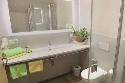 Image de Modernly furnished, air-conditioned Superior apartment for up to three people