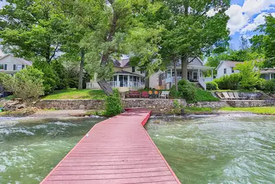 Image de Twilight Cove: \"Beautiful Sunset Views on Canandaigua Lake! \"