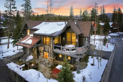 Image de Paradise at Shock Hill - Unrivaled views, Gondola access & Private Hot Tub