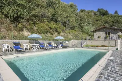 Image de Appartement dans une maison de vacances avec Wifi, piscine, terrasse, animaux admis, parking