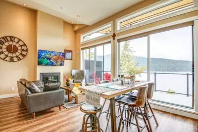 Image de Cedar Peaks (Oceanfront, Amazing Views) H250273641