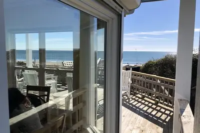 Image de Beautiful Oceanfront with gorgeous views! 2 king beds, 3 queen beds and 4 twins.