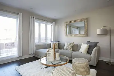Modern Condo in Mile End (Phase 1 - 101)