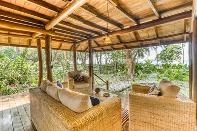 Image de Tropical Beachfront Hacienda w\/ lanai - steps from Pacific beach