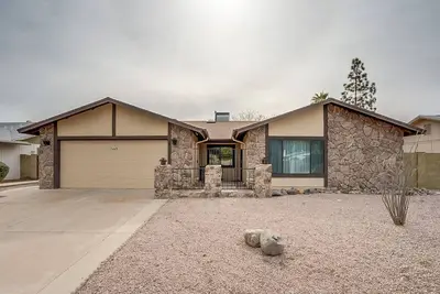 Image de Over 55? Choose this clean and modern 3 Bedroom Home w/Parking