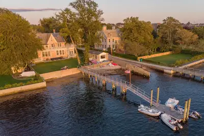 Image de Newport Boat House, On The Water.