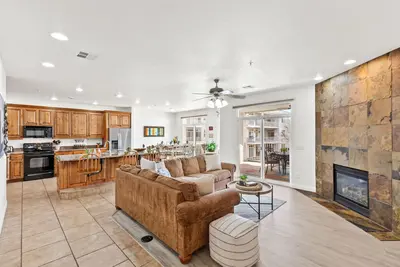 Image de Lp 1806 | 3 Bd with an Indoor Fireplace, Old School Arcade Machine, and Resort Access