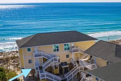 Image de Directly on the beach!