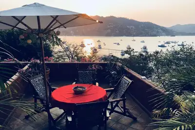 Image de Private  Paradise steps to Centro