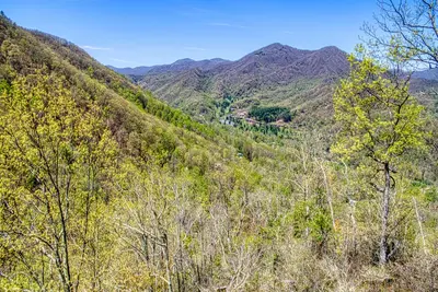 Image de Beautiful 4 Br/ 3. 5 Ba + Loft, Hot-Tub, Valley Views, Covered Porch, Wi-Fi