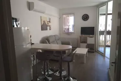 Baisse De Prix Sur Semaines Restantes\nFREJUS Appart 5 Couchages