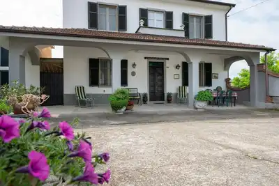 Image de Magnifique maison de vacances privée pour 6 personnes avec terrasse, animaux admis et parking