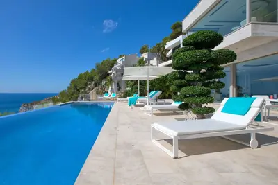 Image de Maison de vacances privée avec climatisation, Wifi, piscine privée, Tv, terrasse, vue panoramique