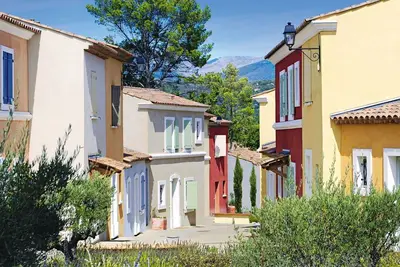 Image de Appartement dans une maison de vacances avec climatisation, Wifi, piscine, Tv, patio, animaux admis