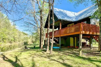 Image de The Camphouse ~ On Livingston Creek