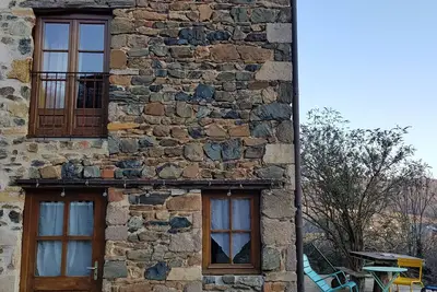 Image de Gîte de charme en pierre au coeur de la nature.