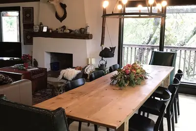 Image de Sonoma Hillside Retreat - Spacious, Serene with Views