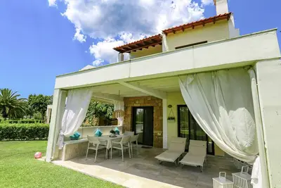 Image de Villa with a Large Plot 100 m to the Beach
