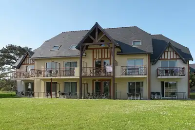 Image de Agréable appartement pour 6 personnes avec piscine, Wifi, Tv, terrasse, animaux admis et parking