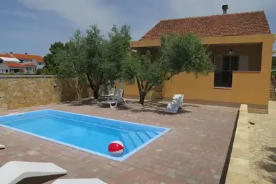 Image de Belle maison de vacances privée avec Wifi, climatisation, piscine privée, Tv, patio et parking