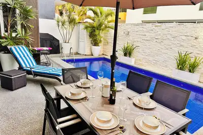 Image de Beautiful house with pool very close to the beach!