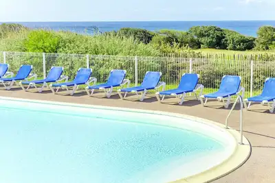 Image de Agréable appartement pour 4 personnes avec piscine, Wifi, Tv, terrasse, animaux admis et parking
