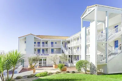Image de Bel appartement pour 5 personnes avec piscine, Wifi, Tv, terrasse, animaux admis et parking
