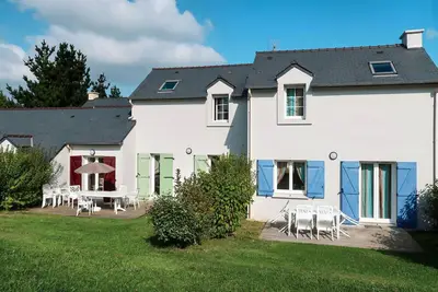 Image de Appartement dans une maison de vacances avec Wifi, piscine, Tv, terrasse, animaux admis, parking
