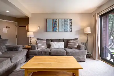 Image de Relax and Unwind at Timber Run –  2-Bedroom Condo with Pool Views!