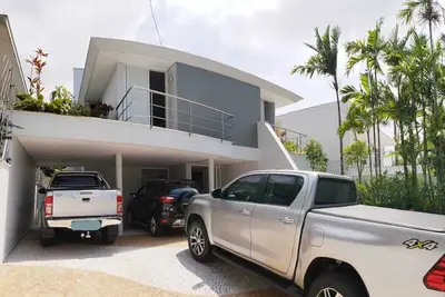 Image de High Standard Modern House, Air-Conditioned, 5x Suites, With Pool And Barbecue.