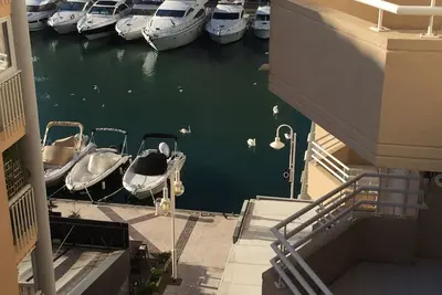 Image de Superbe appartement pour 3 personnes vue sur le Canal et jardin, jolie terrasse