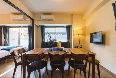 Image de 1dk 50max 7 people2 semidouble beds 1 single - Ikidane Residential Hotel Shimanouchi / Osaka Ōsaka