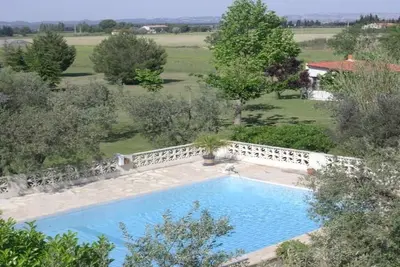 Image de Maison de vacances sur une propriété privée, calme et ombragée