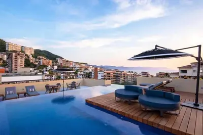 Image de Romantic Zone Escape | 1br w/ 2 Pools & Gym