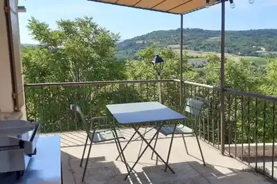 Image de Maison avec terrasse et garage à vélo au cœur du Luberon Tout inclus