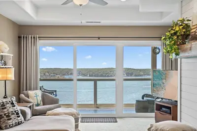 Image de Welcome to Emerald Bay 56-1b, a beautiful condo with a stunning view!