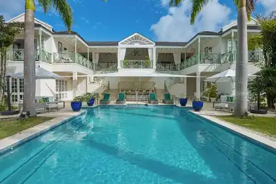 Image de Cool Wind - Luxury private 5 bedroom villa with beach privileges at Fairmont Pavilion -, Bb