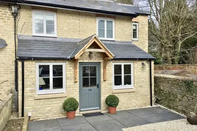 Image de Hello! ! Welcome to 23 The Waterloo, our Cotswold stone cottage holiday home