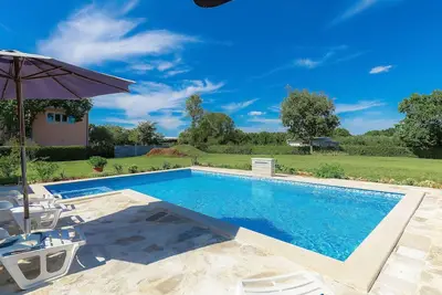 Magnifique maison de vacances privée avec climatisation, Wifi, piscine privée, Tv, patio, parking