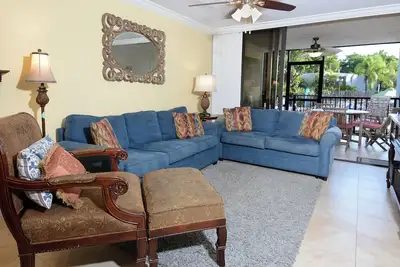 Image de B-105 Moon Bay | 3 Bed, 2. 5 Bath