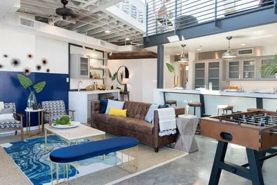 Image de Warehouse District | Penthouse | Chic Two Bedroom