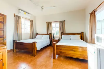 Image de Cozy studio near town with an ocean view, free WiFi, partial Ac & shared deck