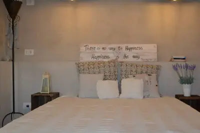 Image de Agrilunassa Eco Guesthouse \"Metal Room\"