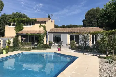 Air-conditioned villa with swimming pool on the edge of the forest