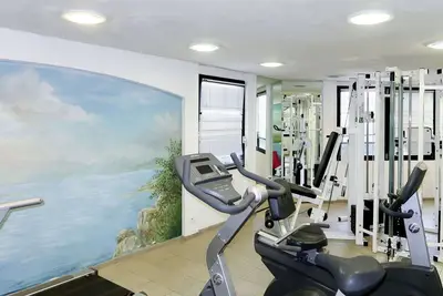 Image de Joli appartement pour 6 personnes avec climatisation, piscine, Tv, balcon, animaux admis et parking