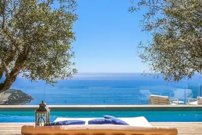 Image de Luxury Seaside Home