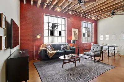 Image de Warehouse District | Stylish Three Bedroom