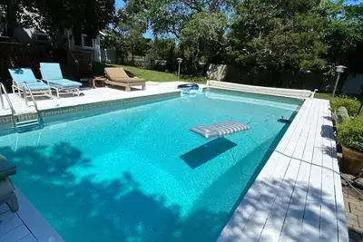 Image de Whb. 5 acre Heated pool, spa, walk main st bike beach. Gym, outdoor kitchen