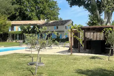 Image de Provence country house in the Chateauneuf-du-Pape wine region