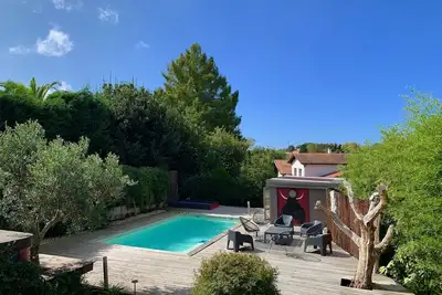 Image de Maison piscine jacuzzi clim 10 personnes à 10mn des plages